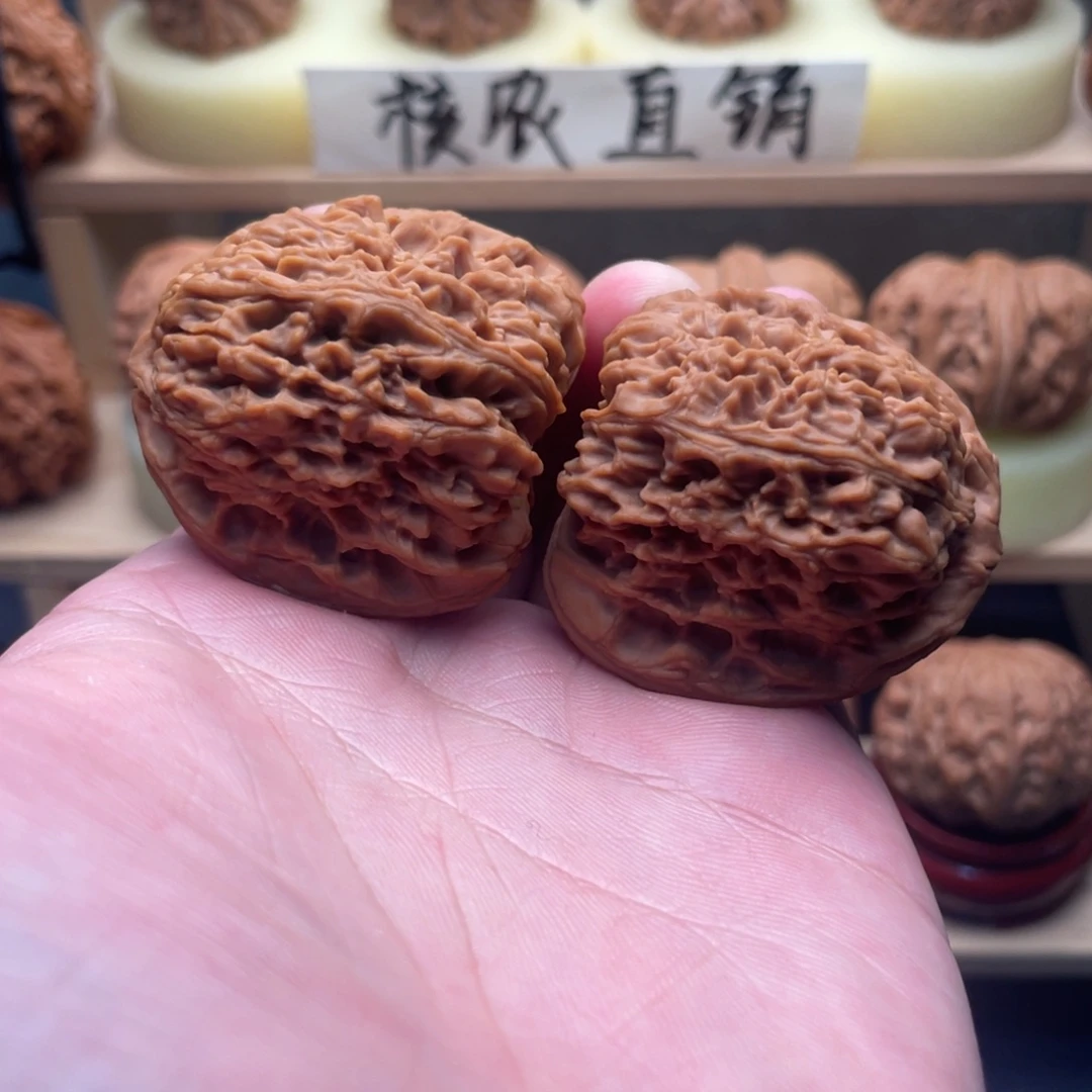 吴***赟文玩核桃吊坠南疆40.5