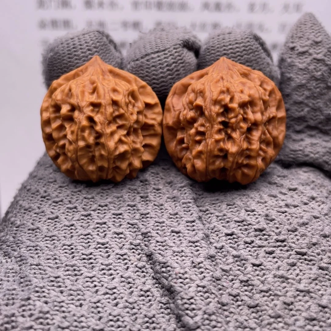 文玩核桃吊坠31野生四方