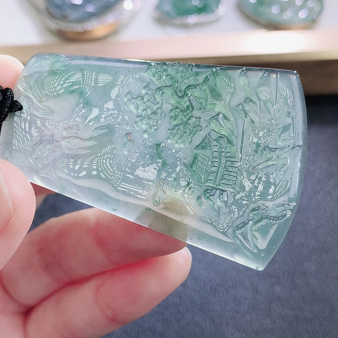 翡翠未镶嵌颈饰翡翠