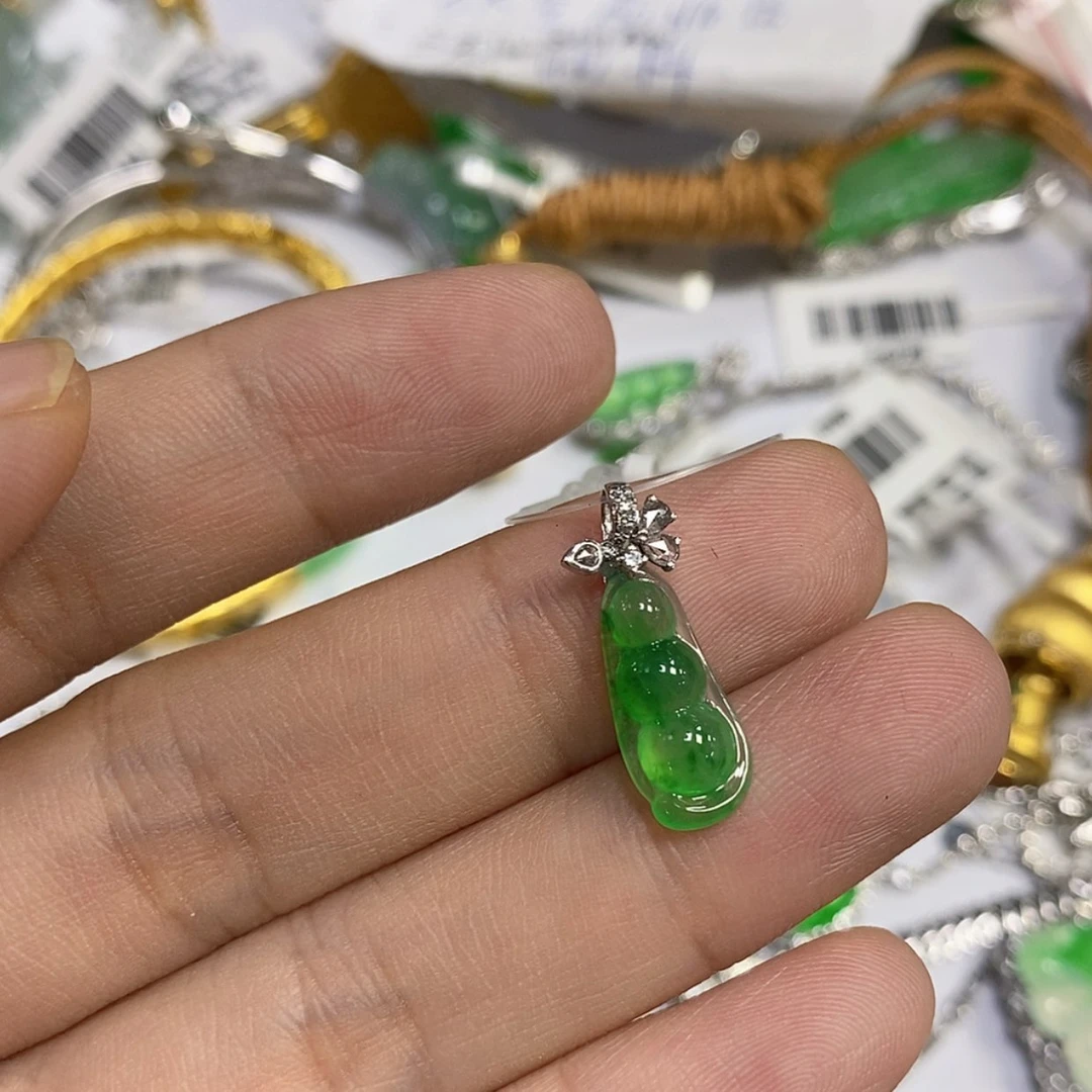 【闪购商品】颈饰18K金镶嵌翡翠夏*吊坠