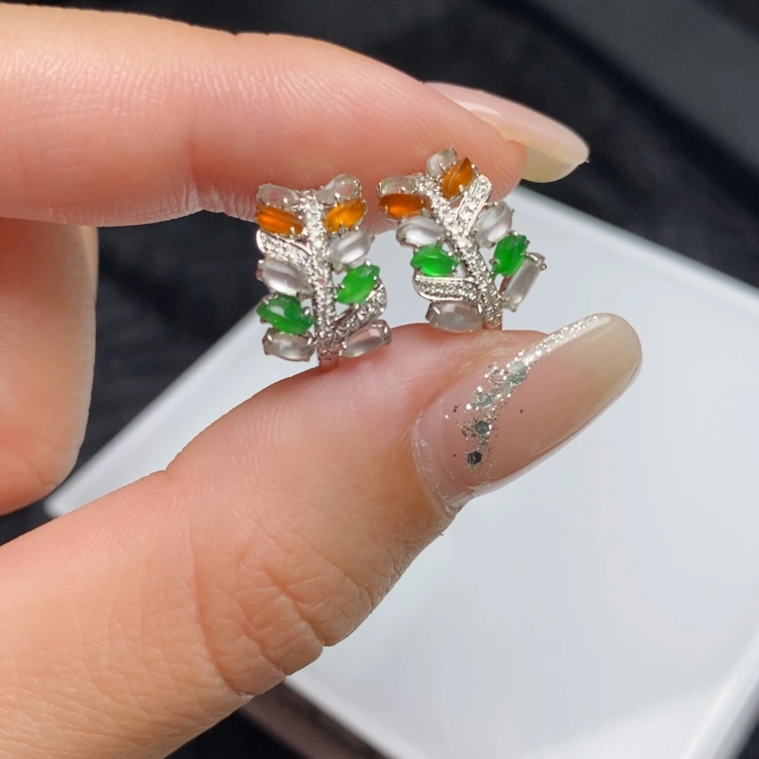 18K金镶嵌翡翠耳饰随形麦穗
