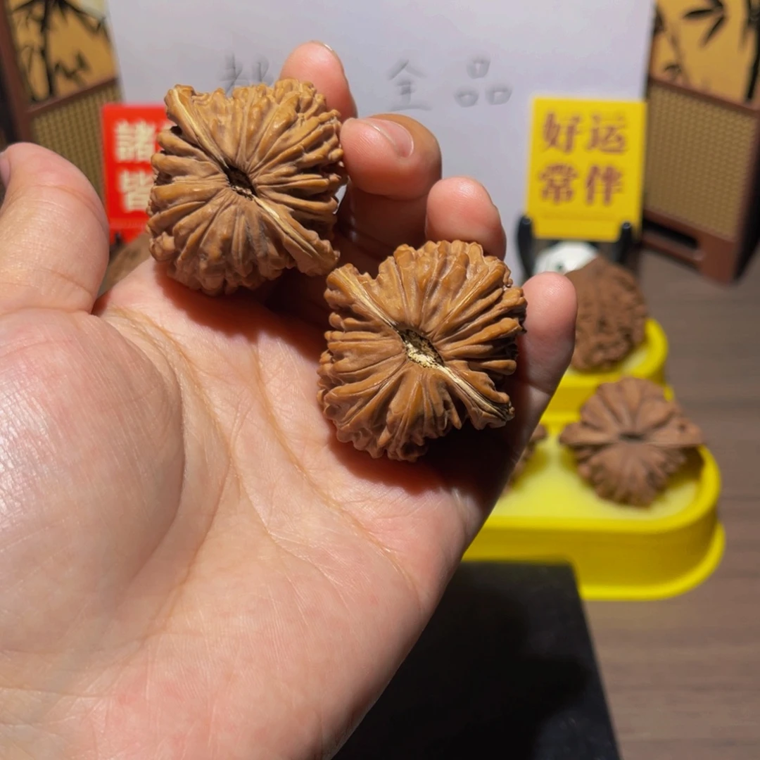 ₯***歲桃核把件42全品四座楼