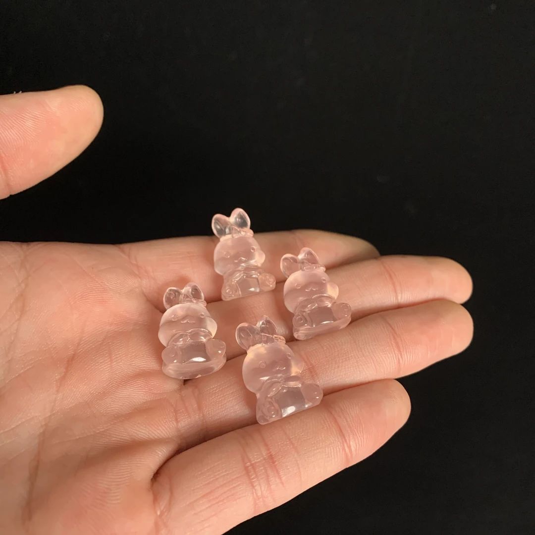天然粉水晶小兔子摆件S426多样性发其一