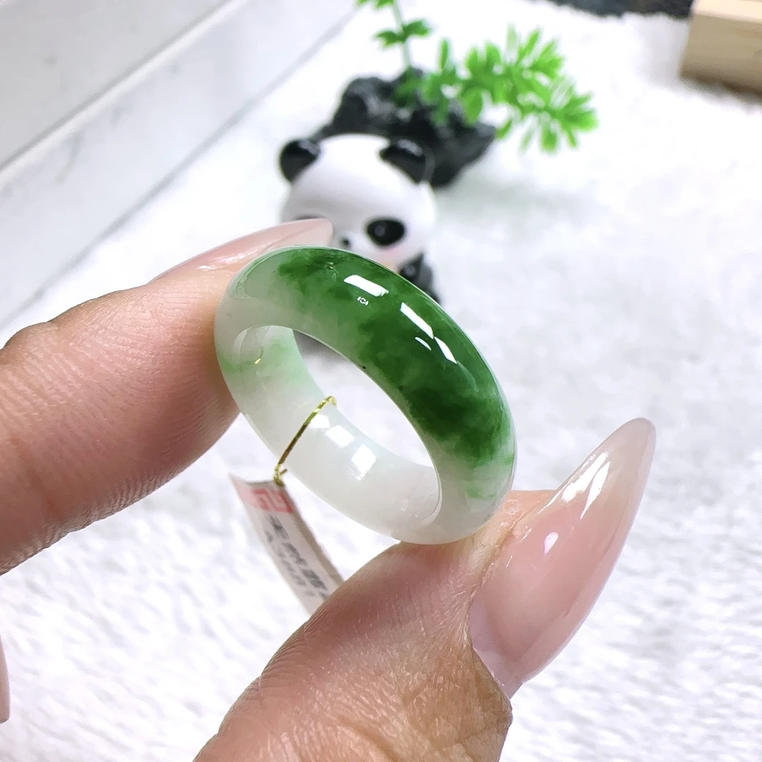 缅甸纯天然A货翡翠飘辣绿12号圈口戒指 内径16*6.2*3.6 A3881
