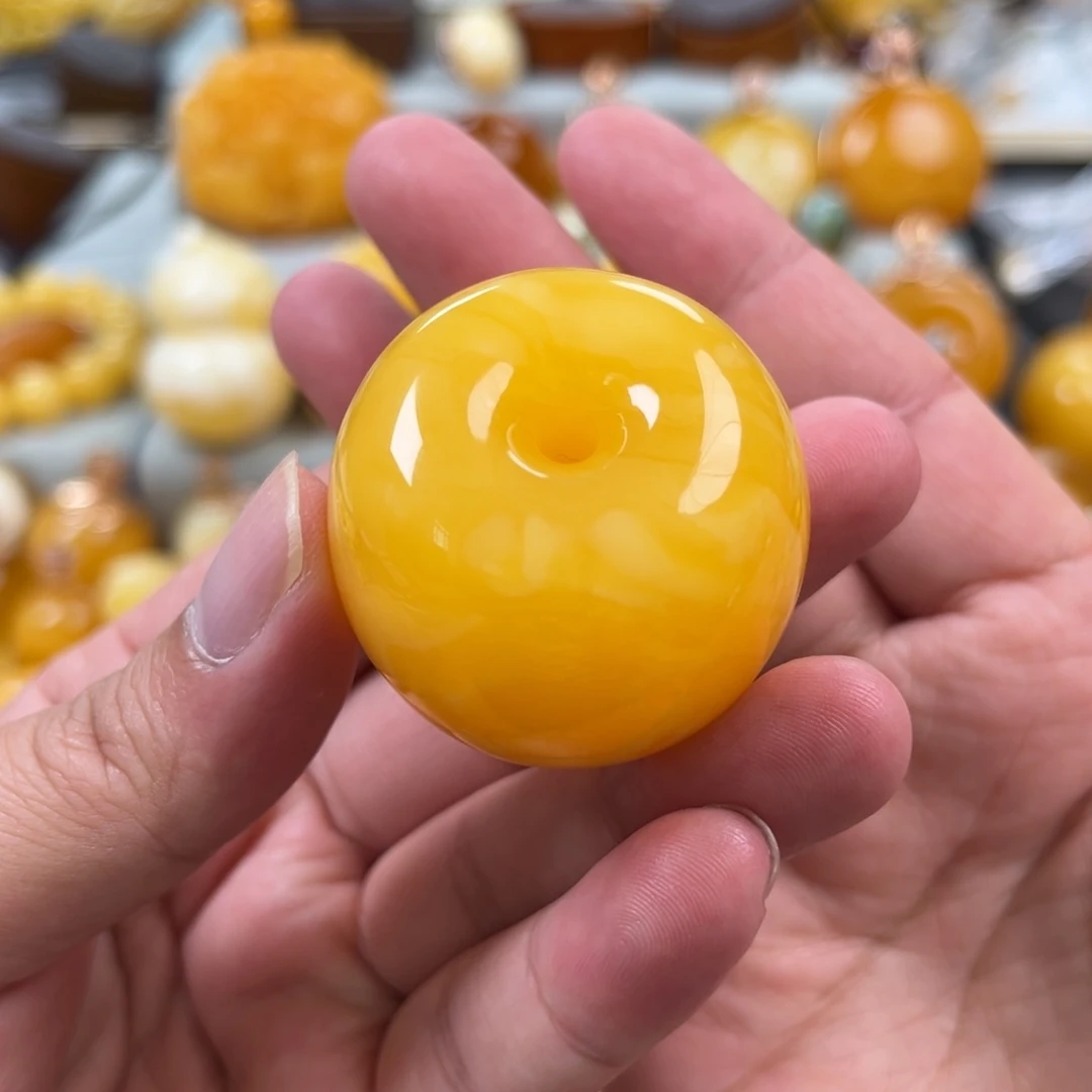 蜜蜡未镶嵌珠宝奇石