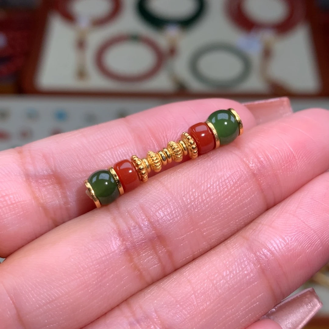 南红玛瑙颈饰未镶嵌