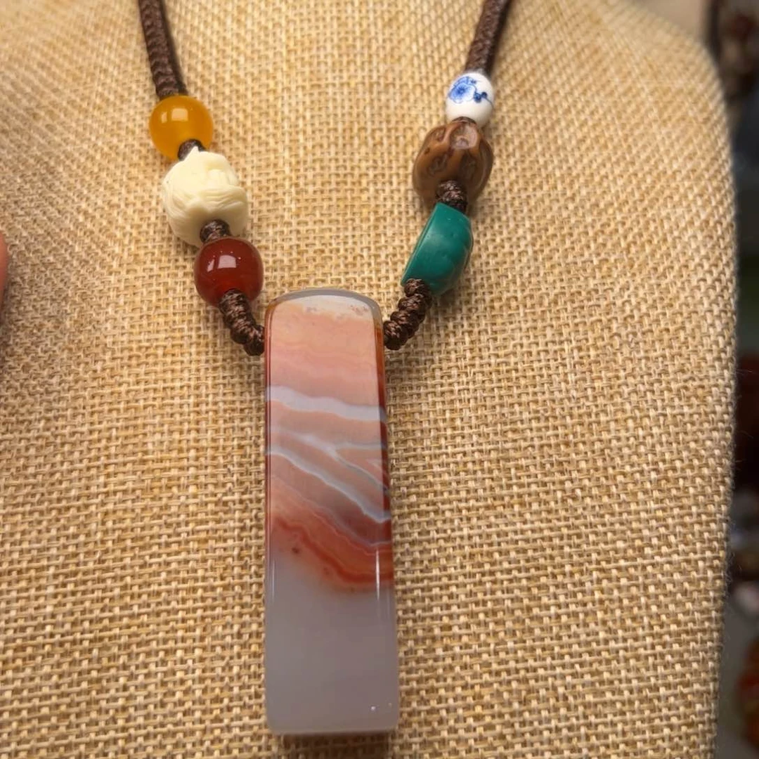 玛瑙/玉髓颈饰未镶嵌