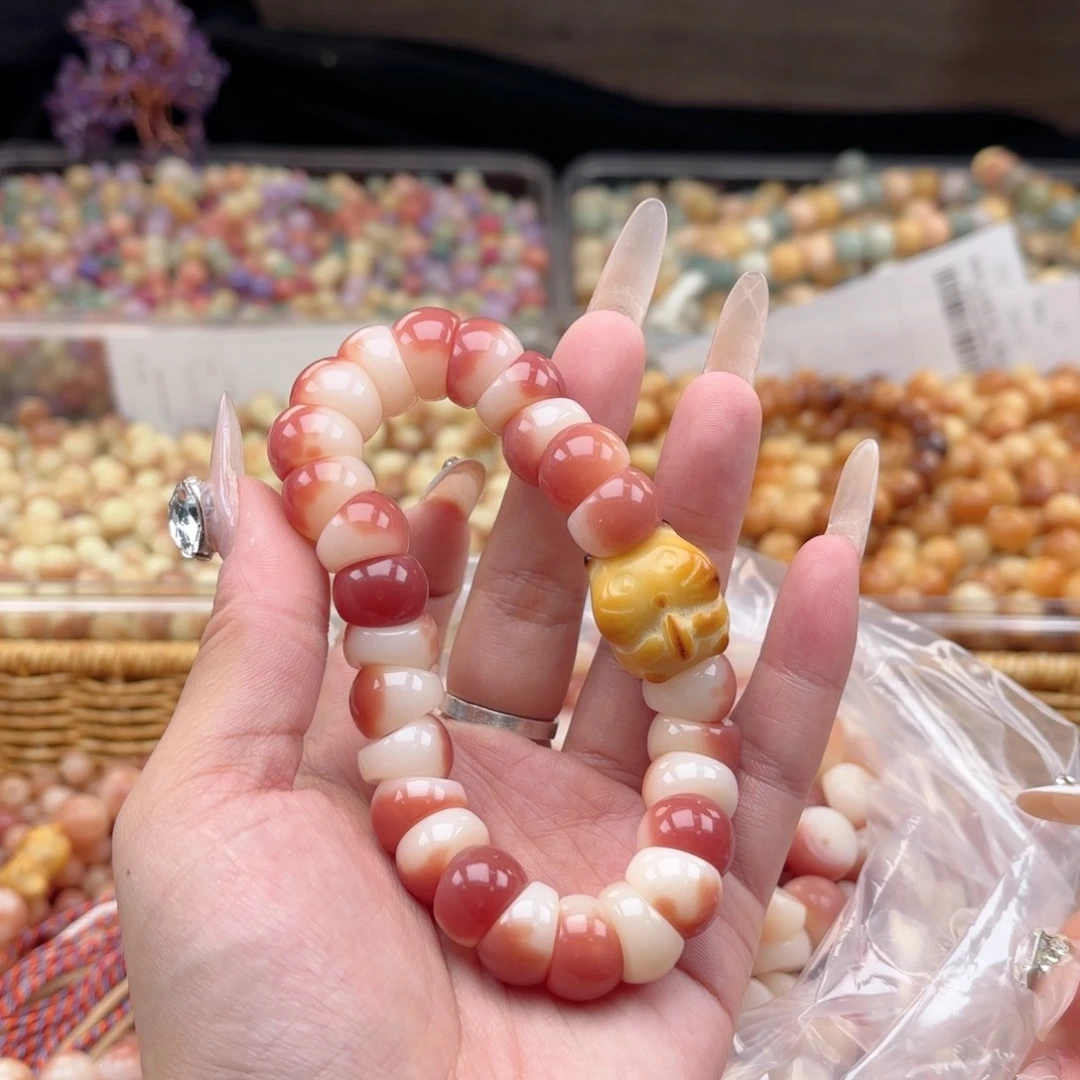 白玉菩提吊坠c14mm55颗。微醺腮红 蒜瓣