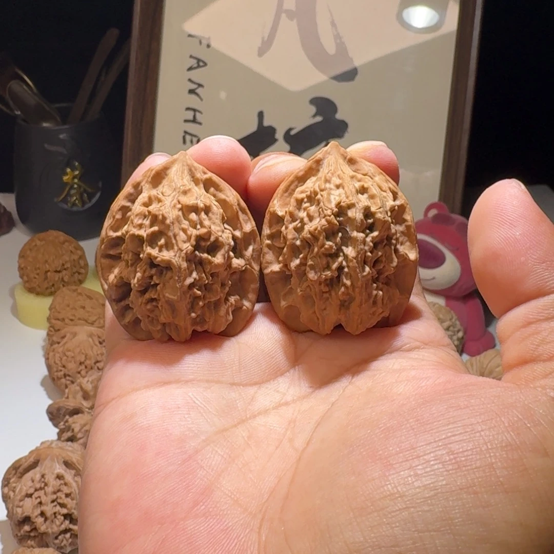 吊坠文玩核桃32尺寸原树龙脉鸡心