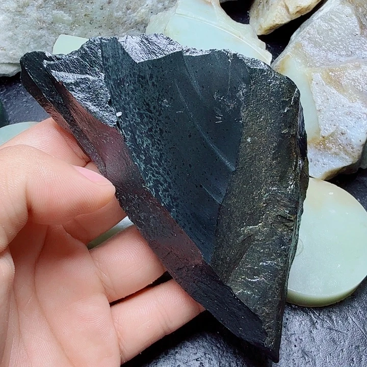 和田玉（糖玉）未镶嵌珠宝奇石