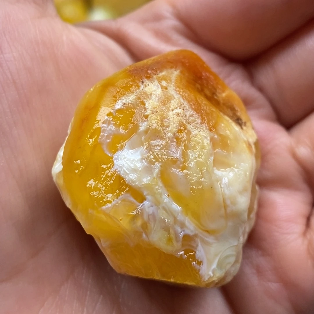 定制琥珀未镶嵌蜜蜡