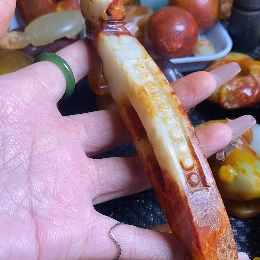 岫岩老玉（透闪石质玉）未镶嵌珠宝奇石