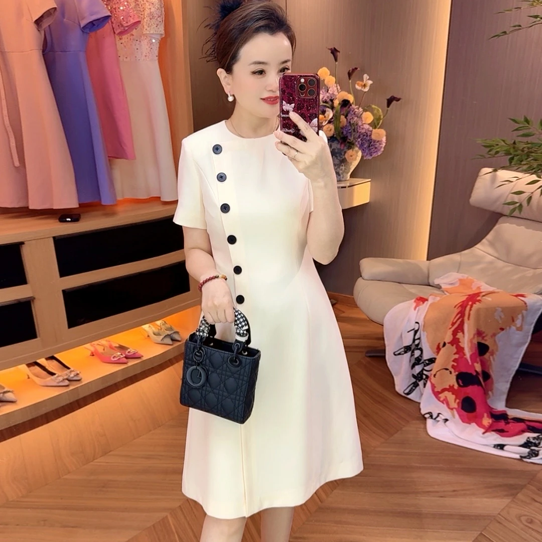 Crue Jiien 初婕夏季新款女圆领不规则排扣修身极简风连衣裙98590