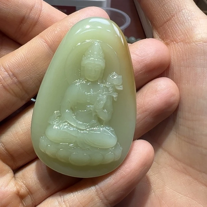 和田玉未镶嵌颈饰观音