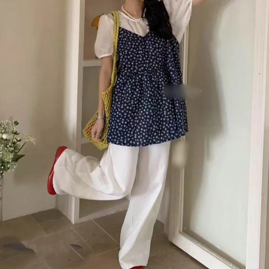 2915-2025年夏季新款时尚洋气显瘦碎花吊带+冰丝T恤+裤子三件套