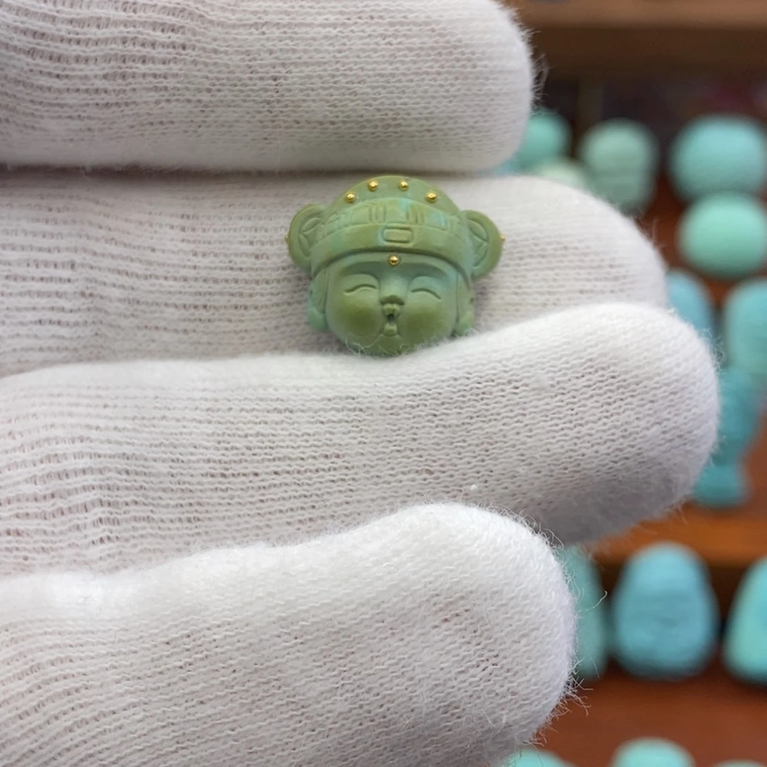 绿松石未镶嵌珠宝奇石