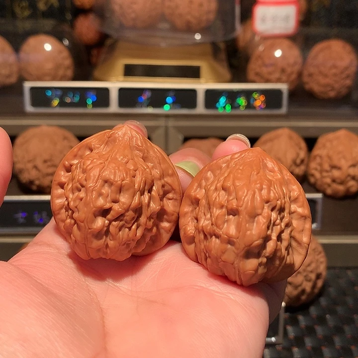 文玩核桃把件九月