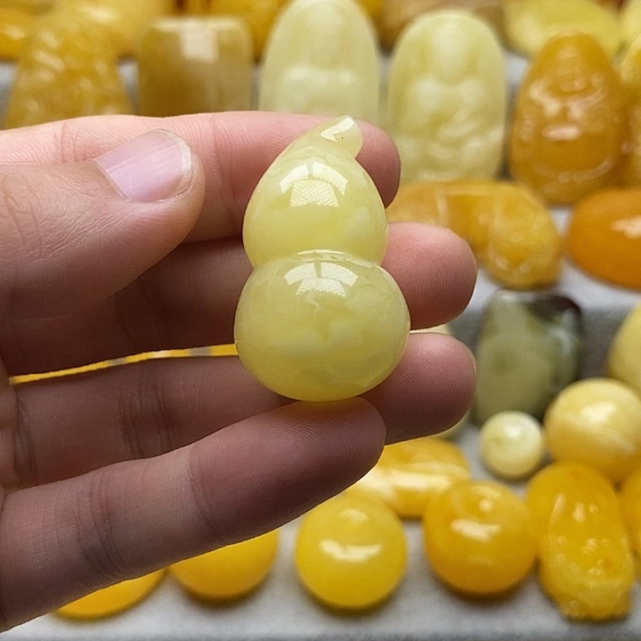 琥珀颈饰未镶嵌丹*金琥珀蜜蜡吊坠