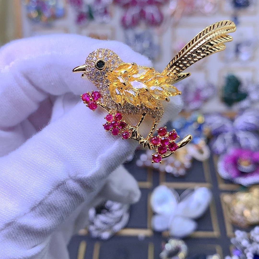 合成立方氧化锆铜胸针胸花