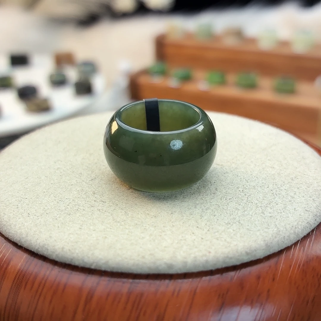 和田玉未镶嵌戒指i84碧绿墩墩15.9mm