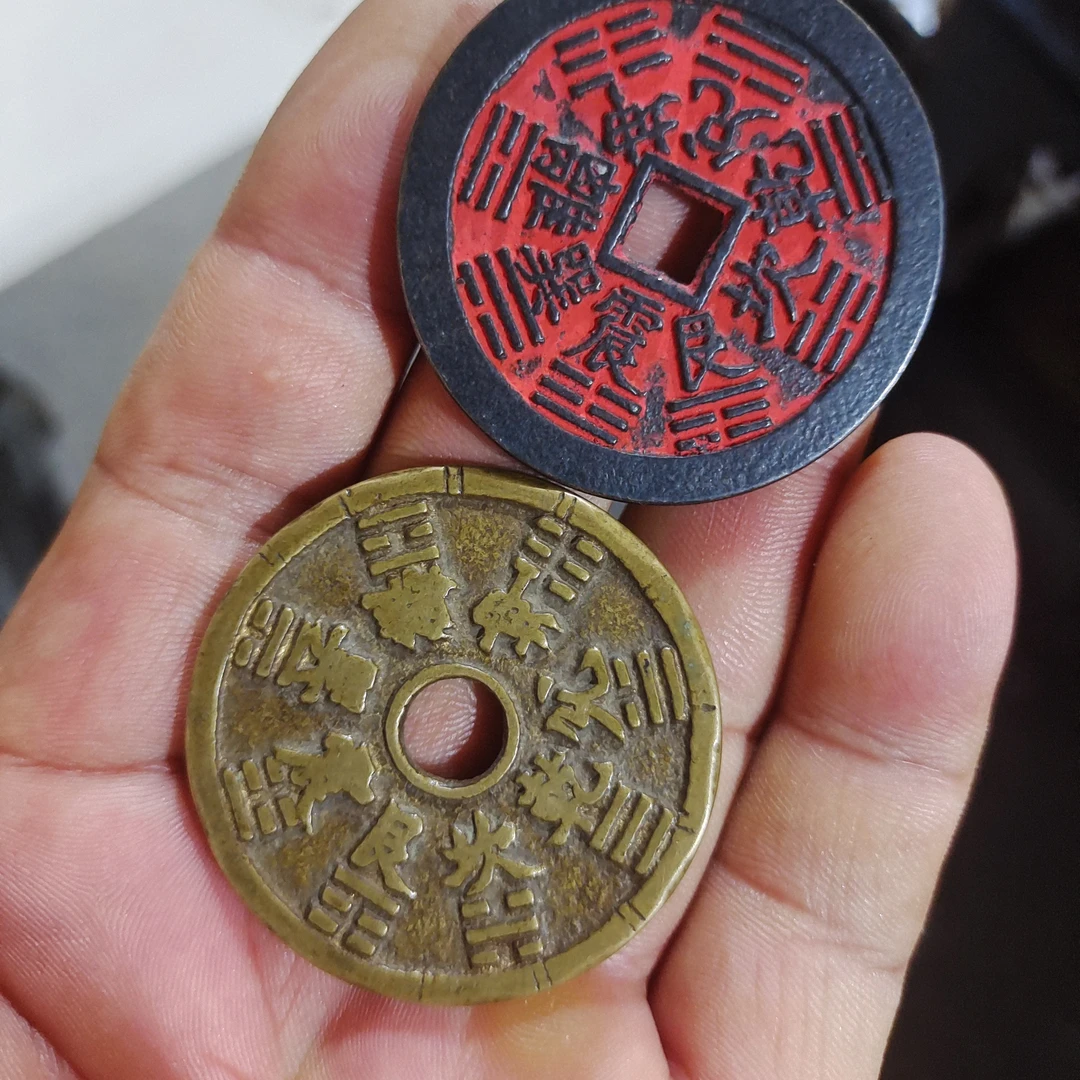 九梅精美摆件一个