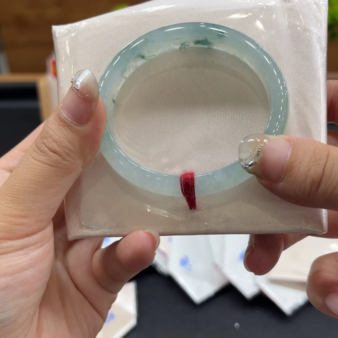 翡翠手镯未镶嵌53贵妃