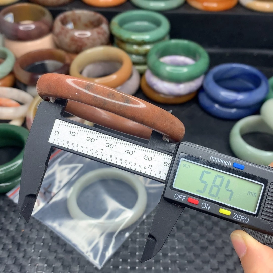 石英质玉手镯未镶嵌260