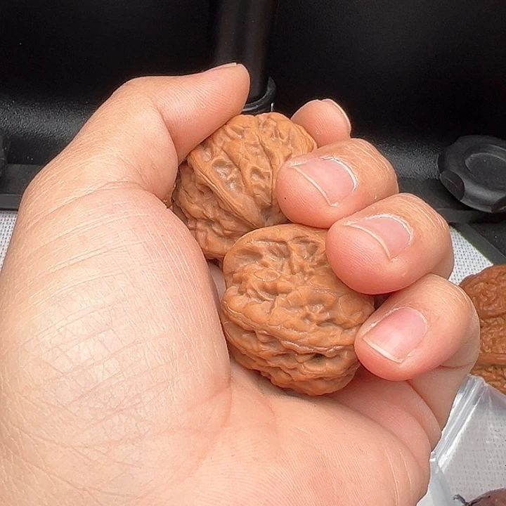 文玩核桃把件b****～硕头