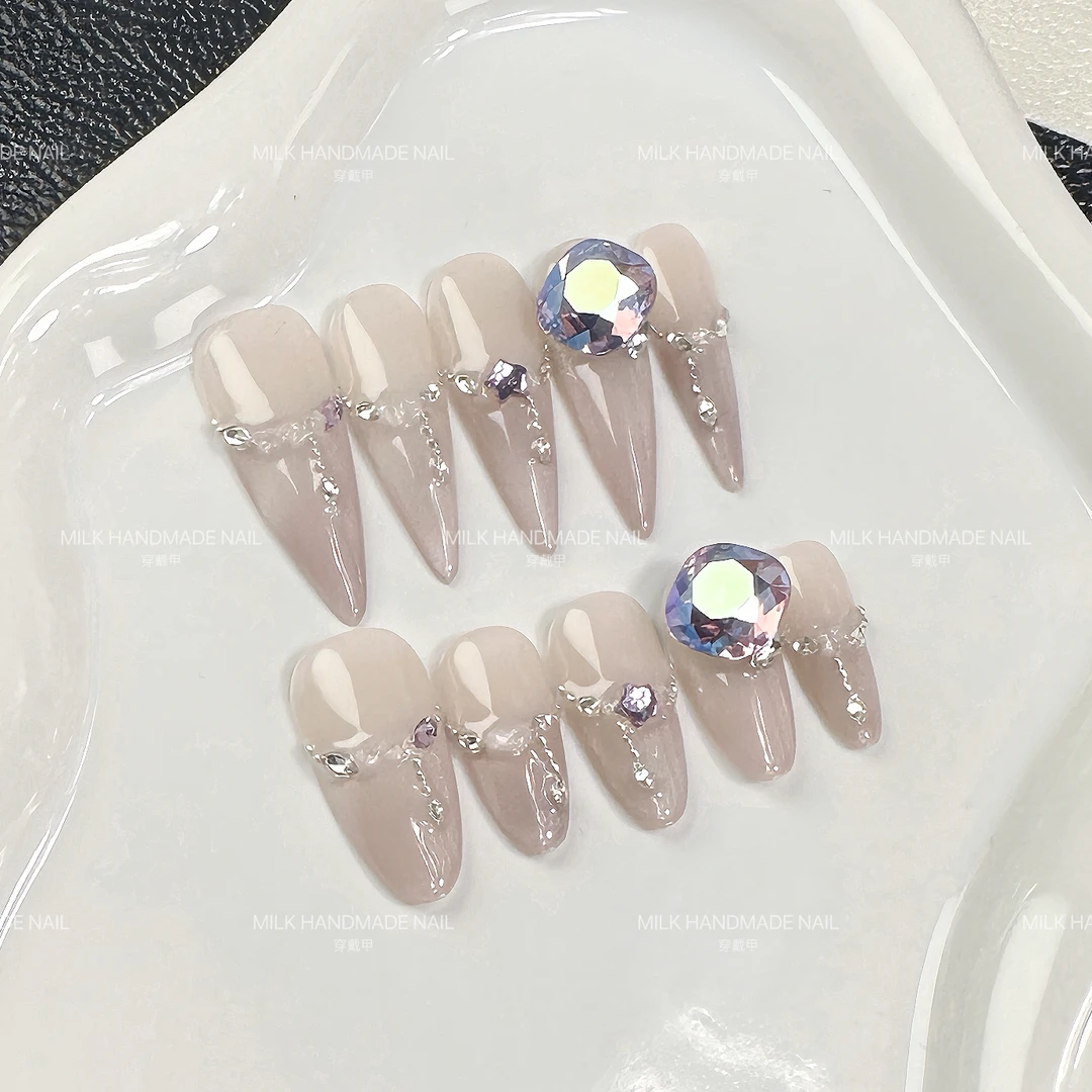 编号【28】长尖温柔奶乎乎浅紫色纯手工穿戴甲