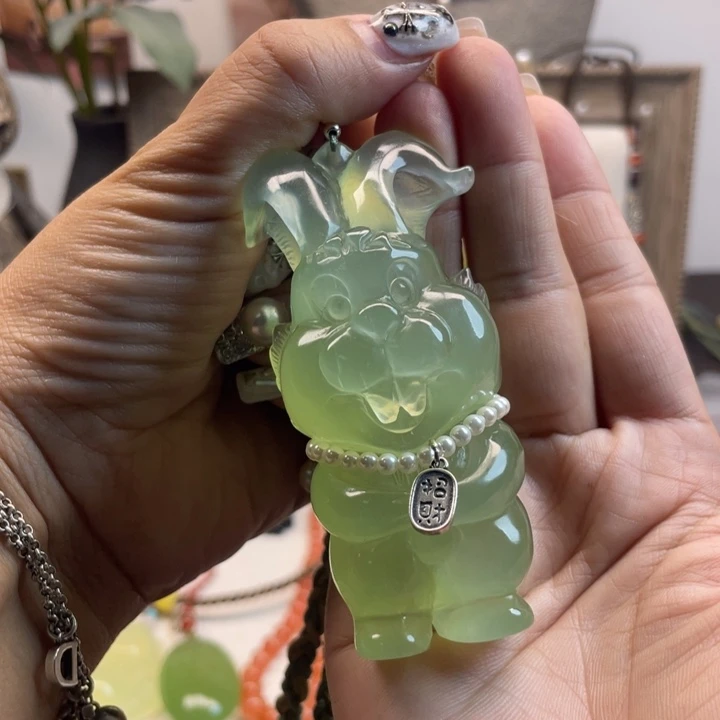 蛇纹石玉吊坠未镶嵌?*乐