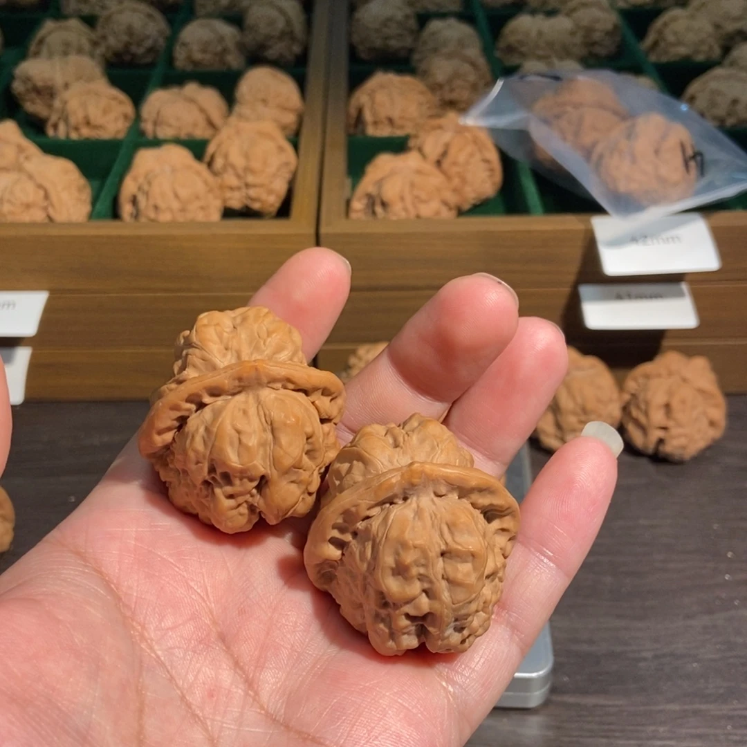 豆***子文玩核桃吊坠蛤蟆40