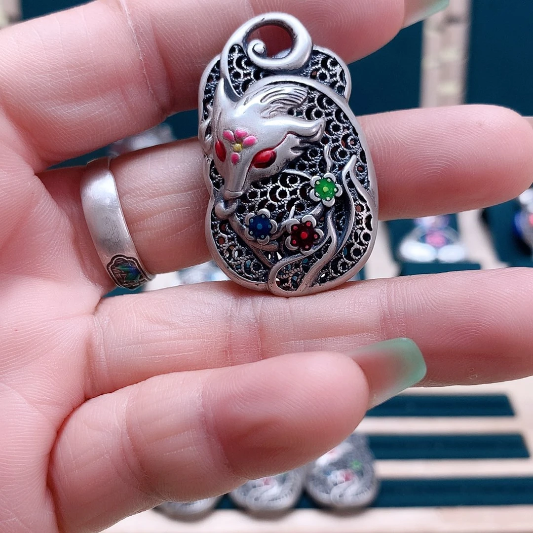 足银玻璃足银吊坠