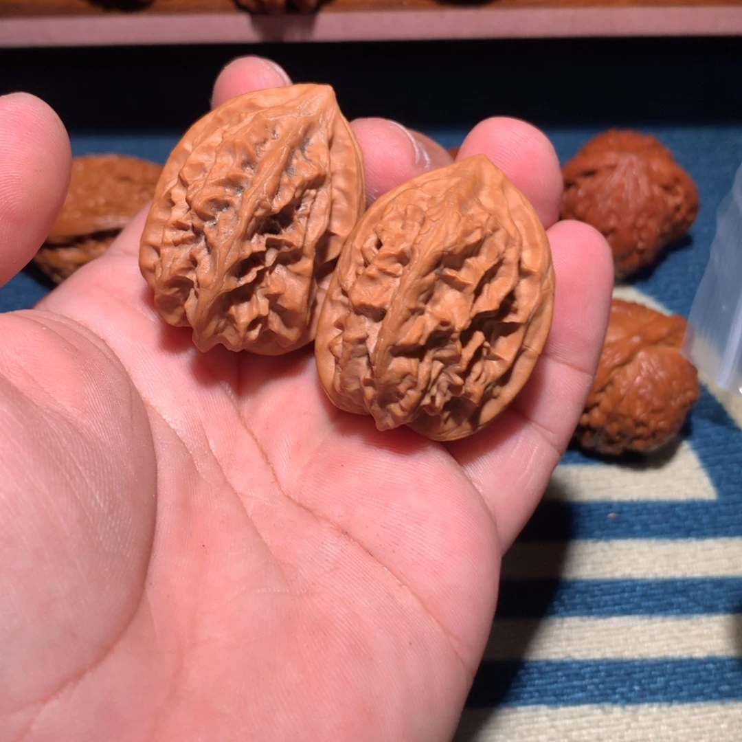 奥****吊坠文玩核桃龙骨