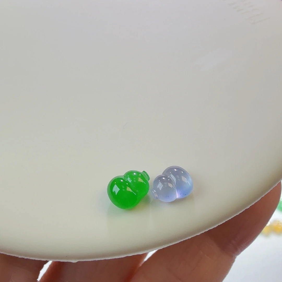 翡翠裸石葫芦一对