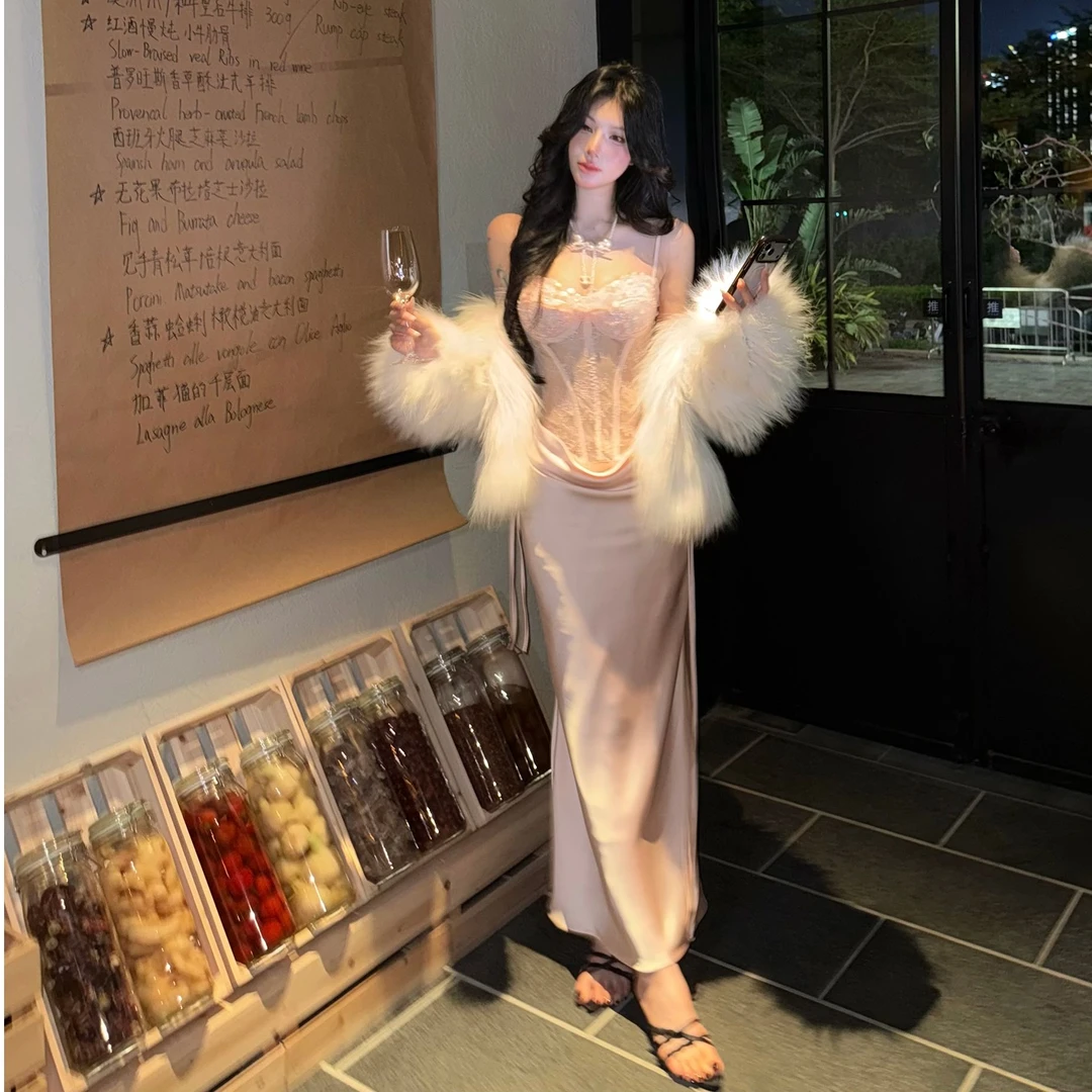 【双生花】2025秋冬季新品法式轻奢名媛性感辣妹蕾丝修身显瘦连衣裙