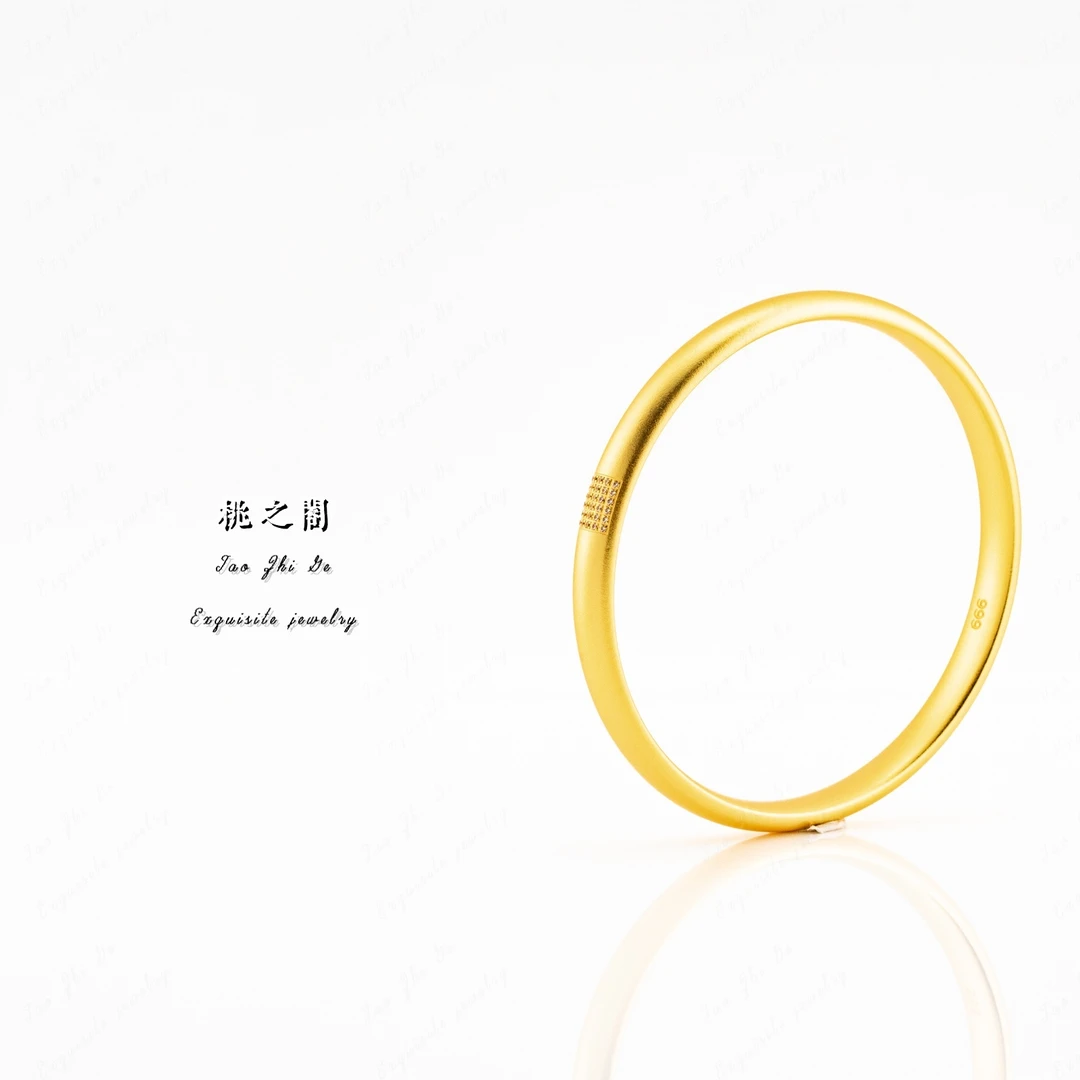 铜合金手镯 小众设计感轻奢素圈微镶镯子精美传承素圈点钻手镯