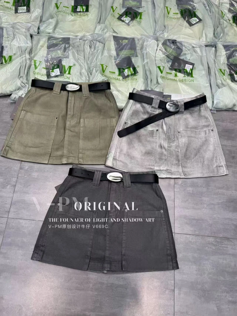 A23-2卡其色“前口袋”腰带牛仔短裙（5877）