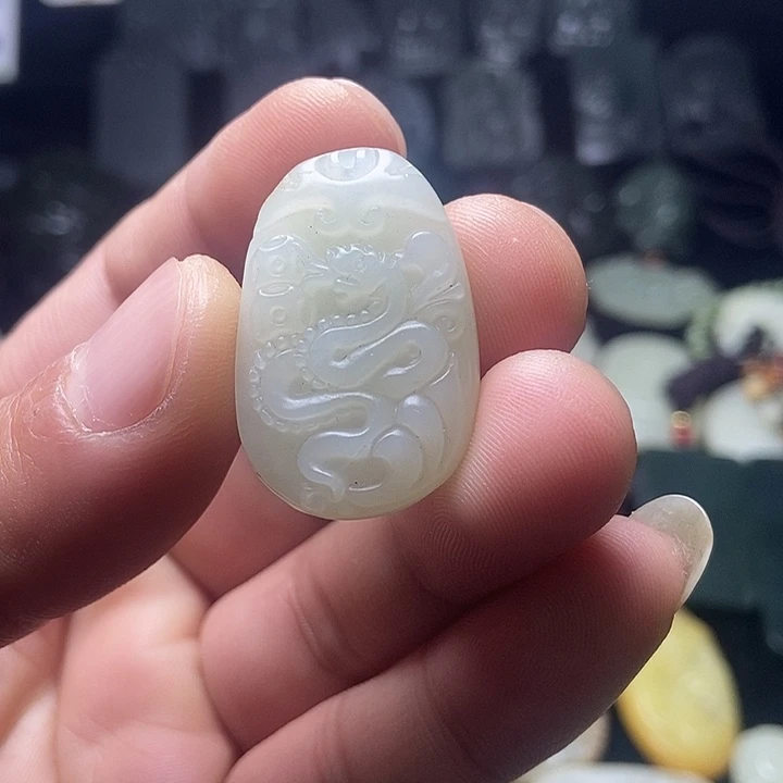 颈饰未镶嵌和田玉