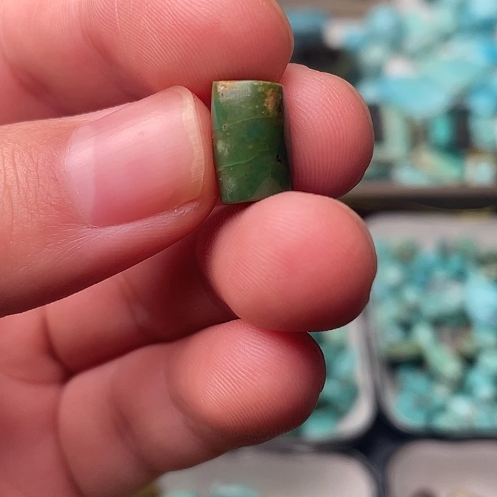 绿松石未镶嵌吊坠