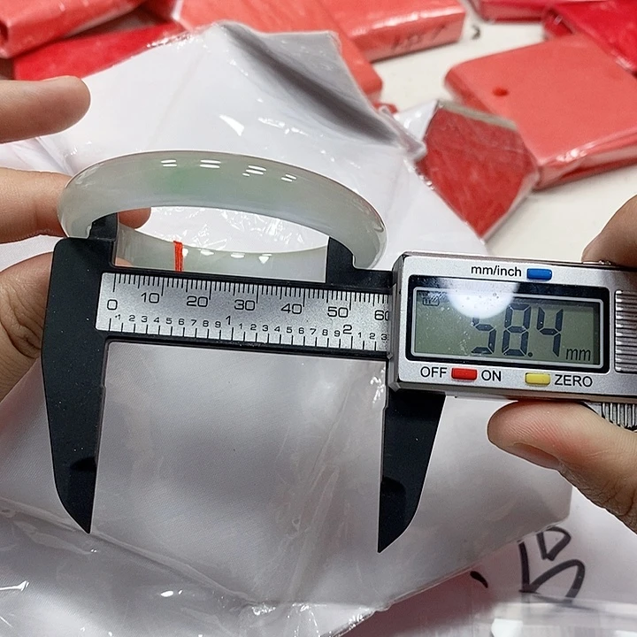 翡翠手镯未镶嵌59