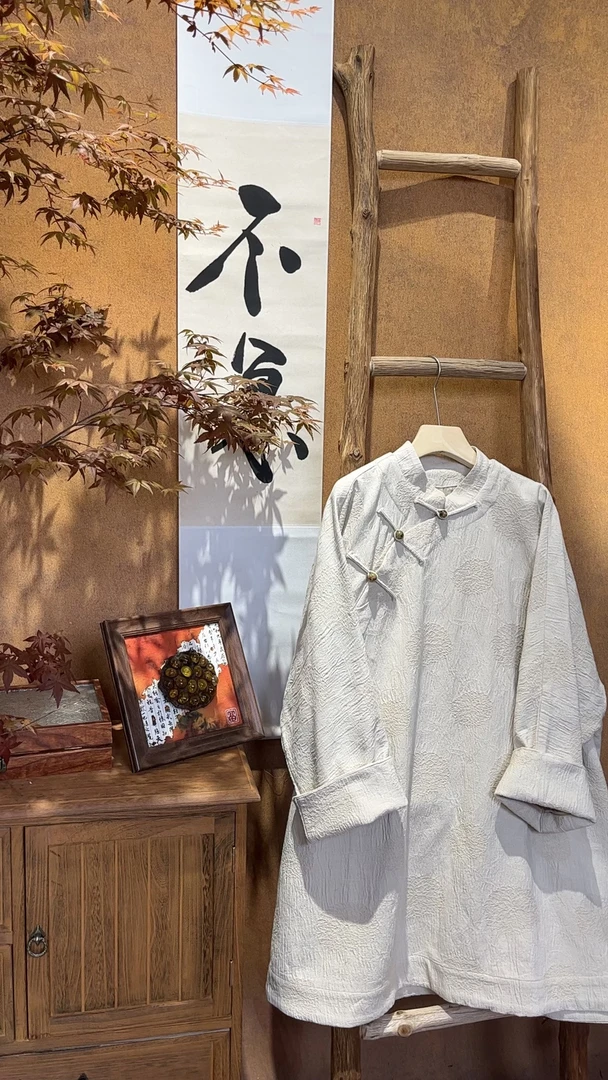 朴时.如故【不朽的渴望】亚麻棉色织提花中长盘扣上衣