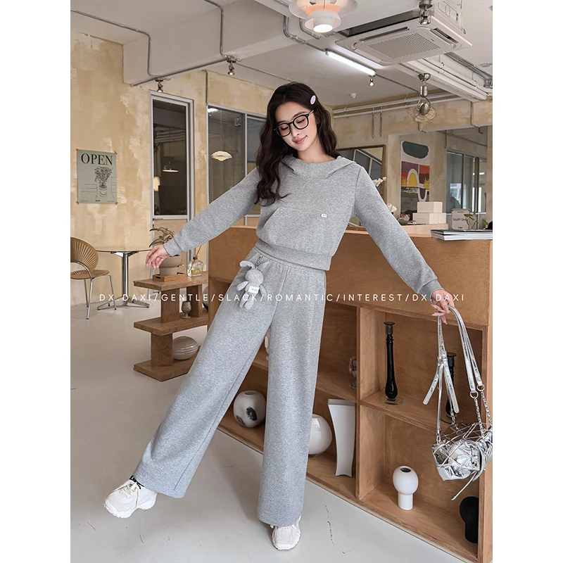 代大喜【漫兔精灵】甜美休闲宽松百搭灰色卫衣春季新款韩系穿搭套装