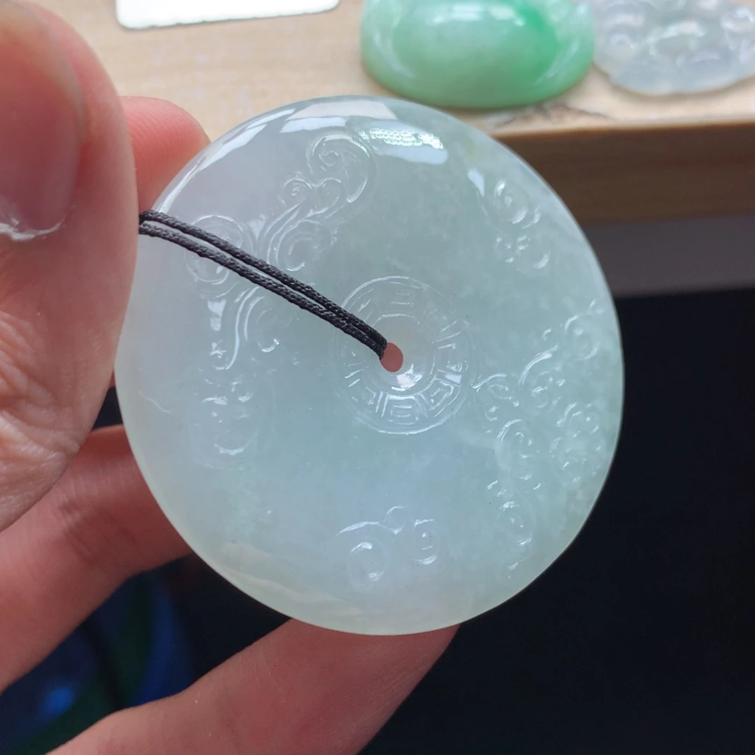 颈饰未镶嵌翡翠吊坠