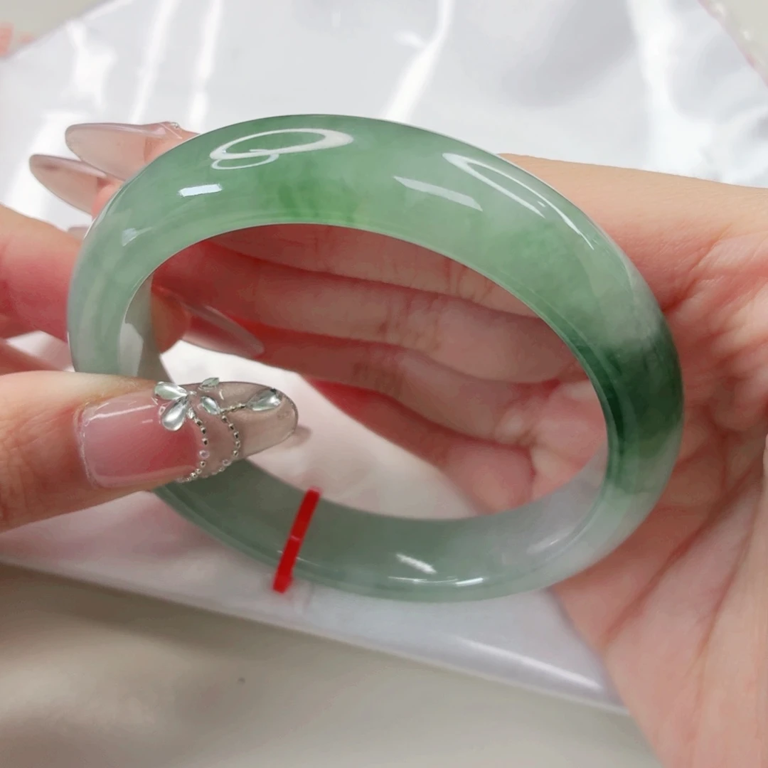 翡翠未镶嵌手镯55.1圈x435