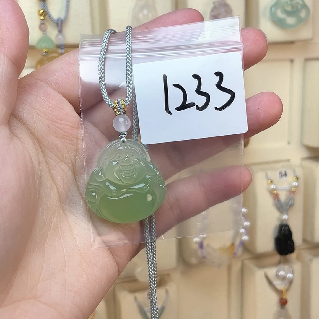 玛瑙/玉髓颈饰未镶嵌多***?