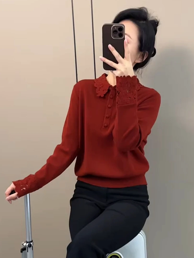 红色钩花翻领针织衫女2025秋冬独特时尚通勤宽松显瘦打底衫上衣