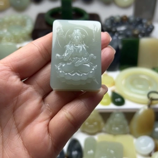 和田玉未镶嵌颈饰