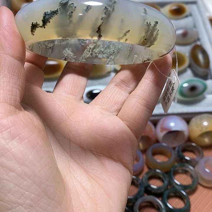 玛瑙/玉髓未镶嵌手镯