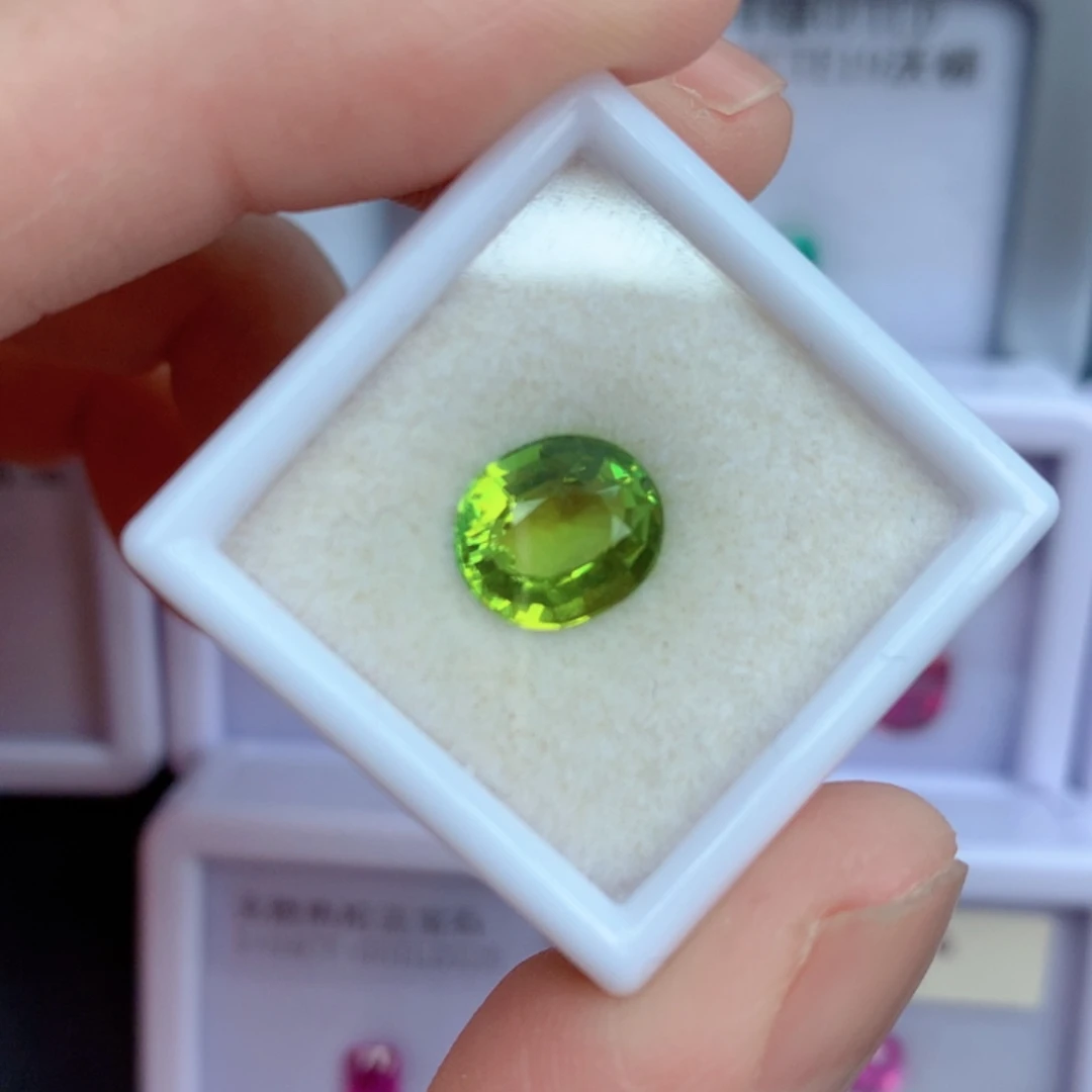 未镶嵌2.34克拉裸石绿色碧玺