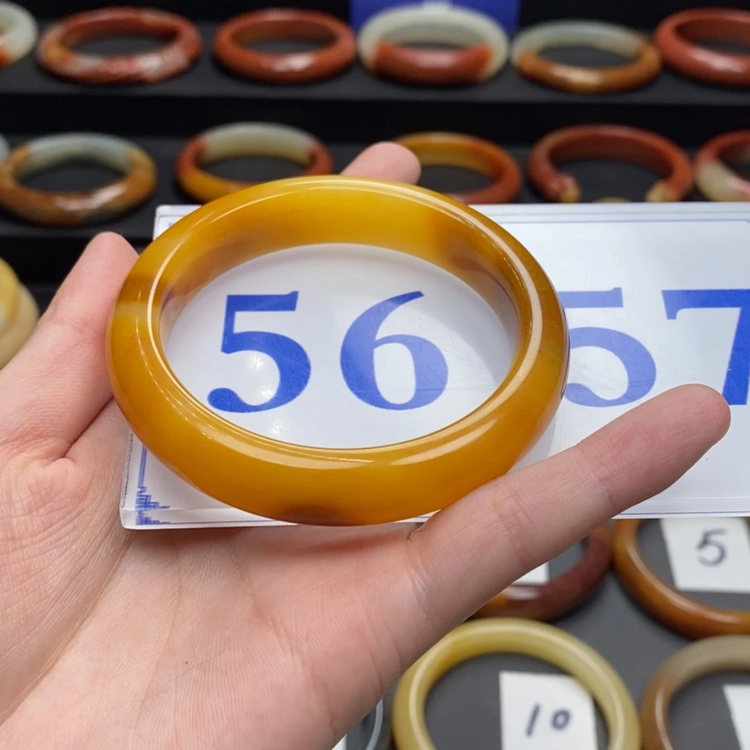 石英质玉（黄龙玉）手镯未镶嵌